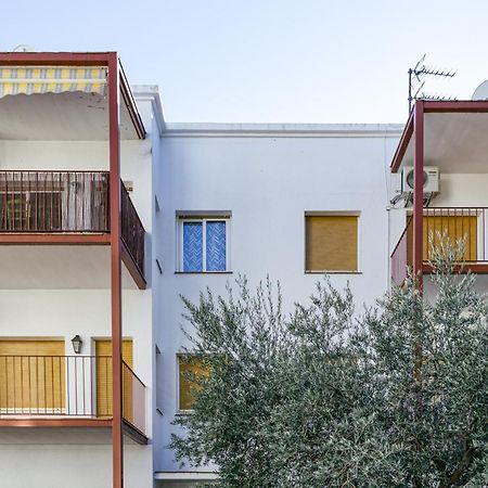 Londres Apartment Росес Екстериор снимка