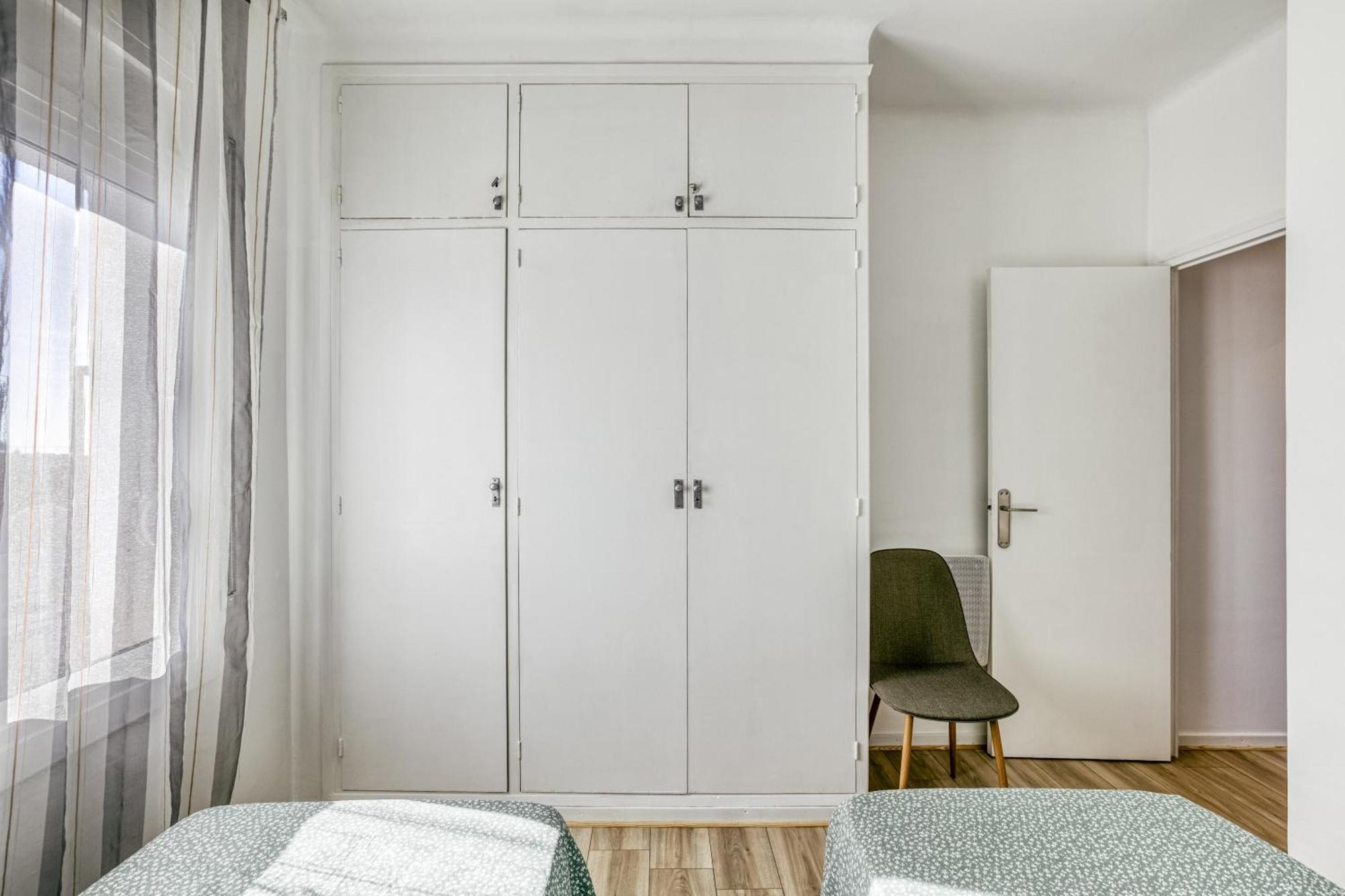 Londres Apartment Росес Екстериор снимка