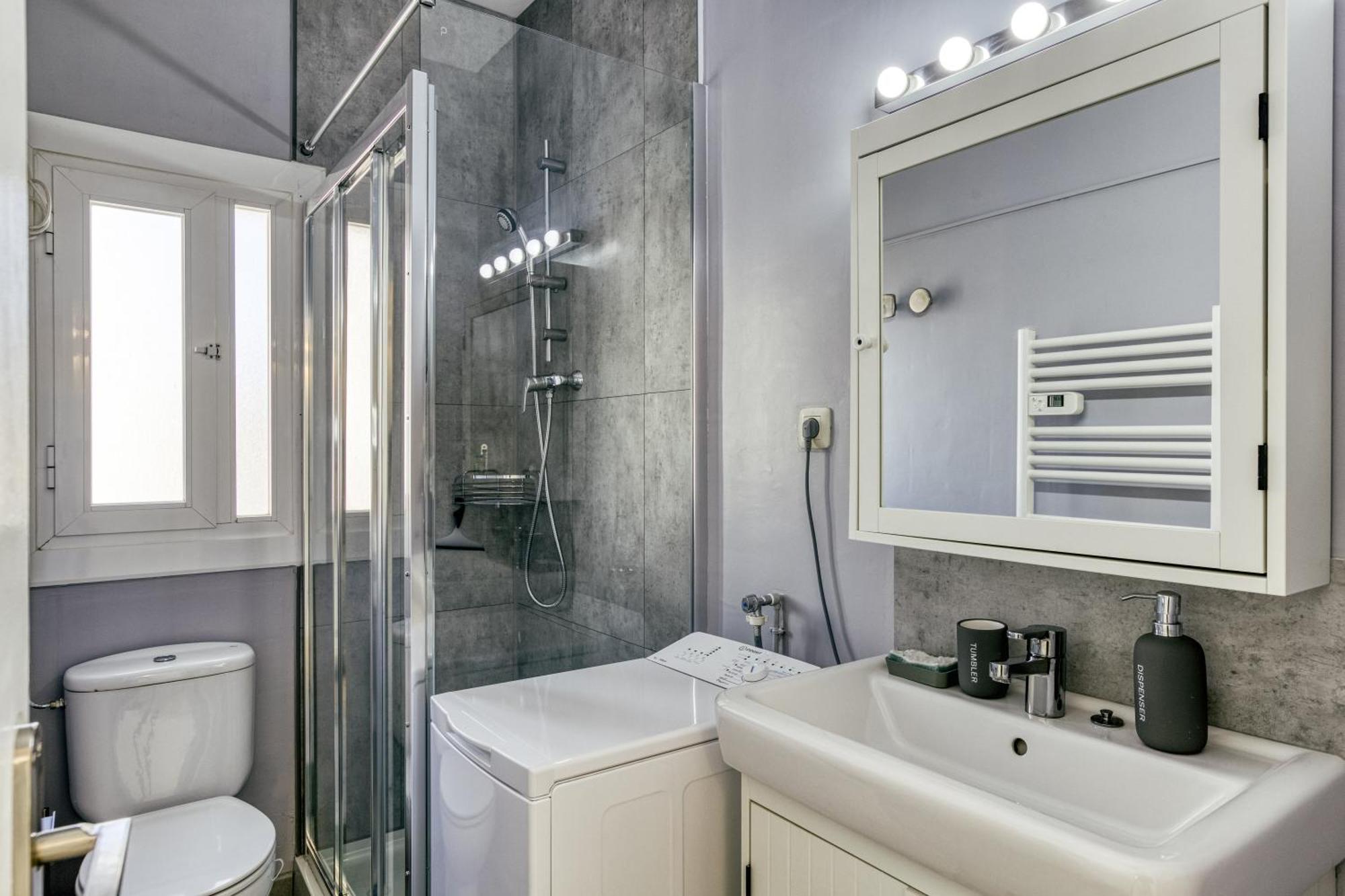 Londres Apartment Росес Екстериор снимка